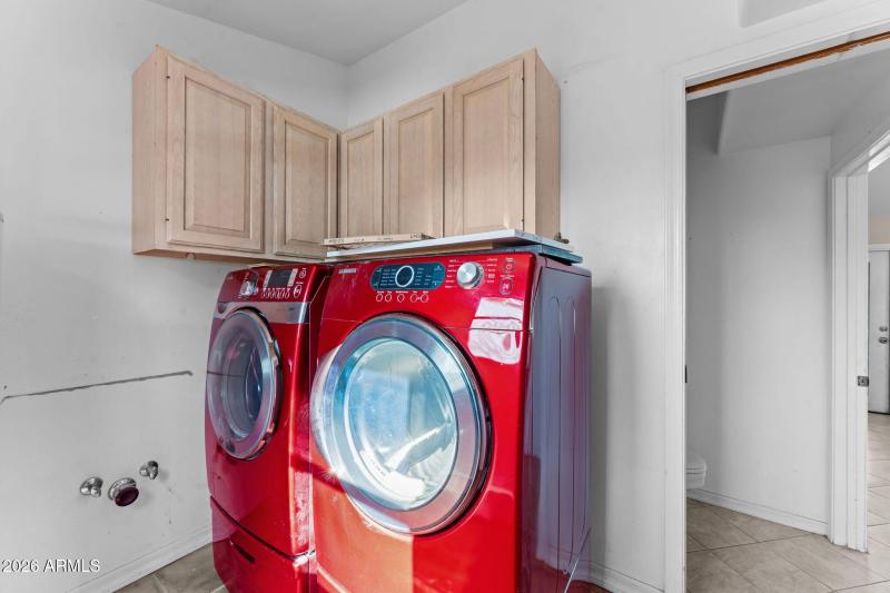 1 of 2 laundry rms