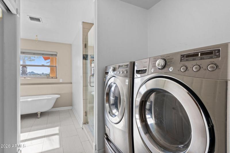 1 of 2 laundry rms