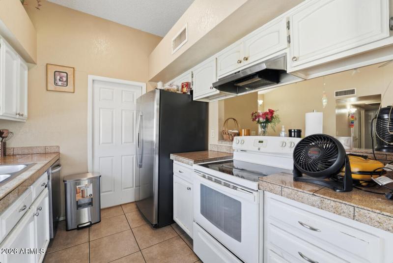 11226 N 60th Ct-14