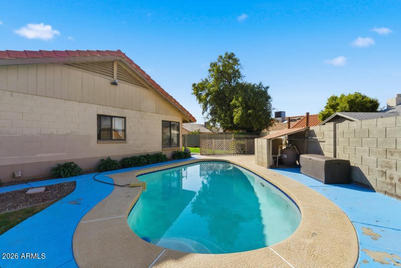 11226 N 60th Ct-27