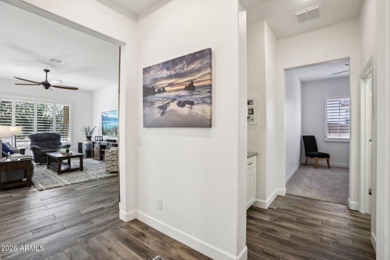 15-web-or-mls-W Cambridge Ave-S3001-015