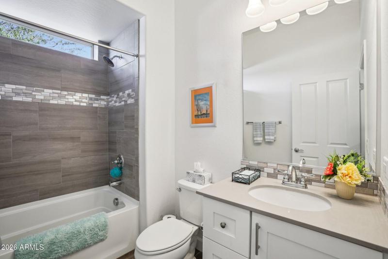 20-web-or-mls-W Cambridge Ave-S3001-020