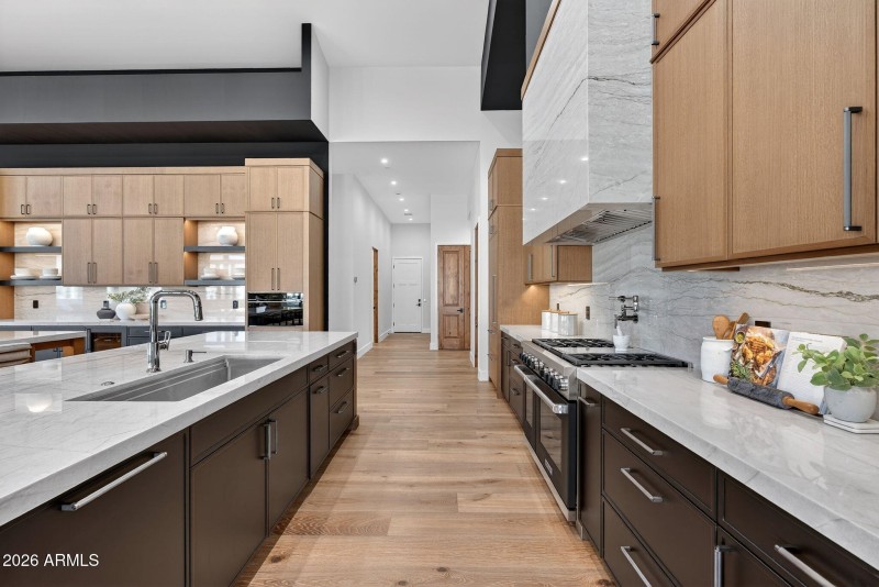 30-web-or-mls-91- E Charter Oak Rd