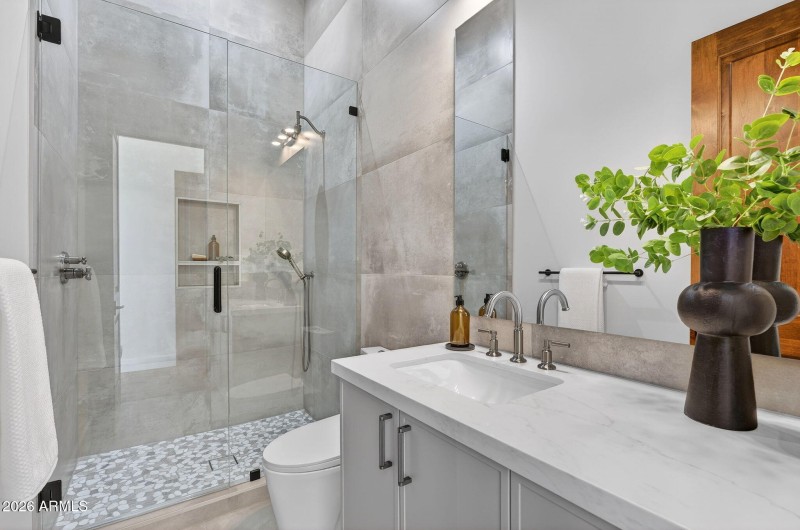 51-web-or-mls-51- E Charter Oak Rd