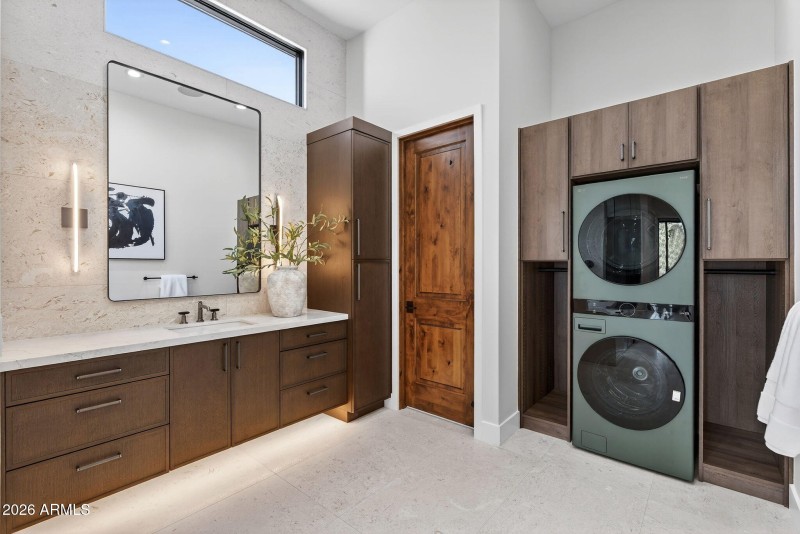 60-web-or-mls-62- E Charter Oak Rd