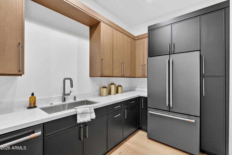 90-web-or-mls-84- E Charter Oak Rd