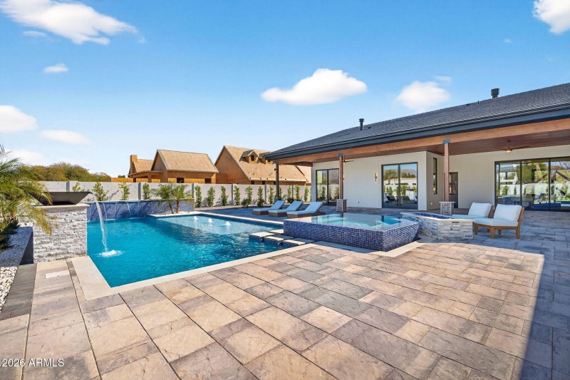 120-web-or-mls-25- E Charter Oak Rd (1)