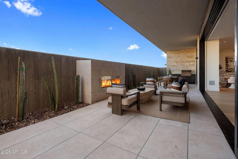 4849 N CAMELBACK RIDGE DR B108