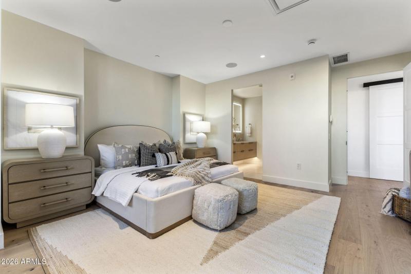 4849 N CAMELBACK RIDGE DR B108