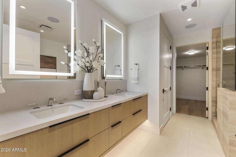 4849 N CAMELBACK RIDGE DR B108