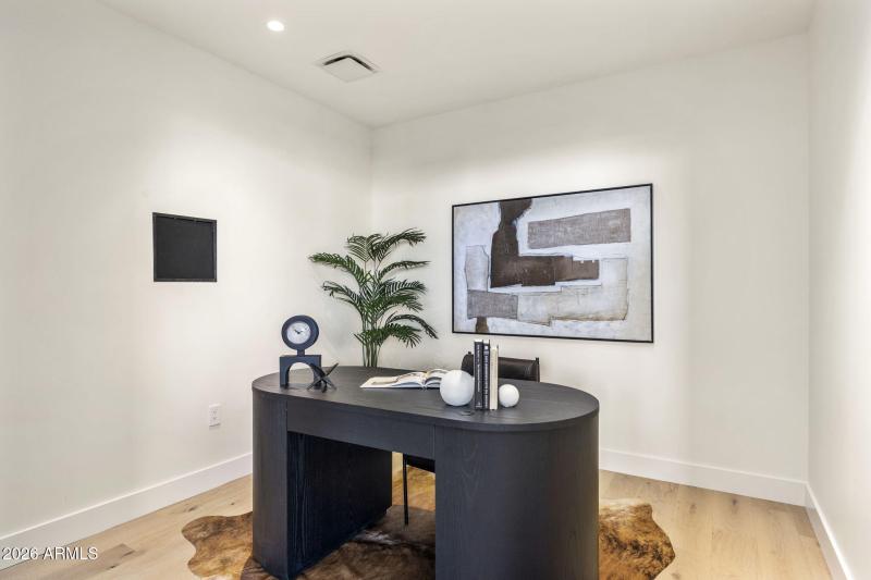 4849 N CAMELBACK RIDGE DR B108