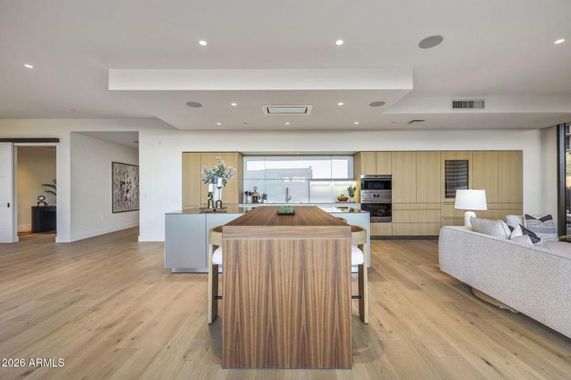 4849 N CAMELBACK RIDGE DR B108