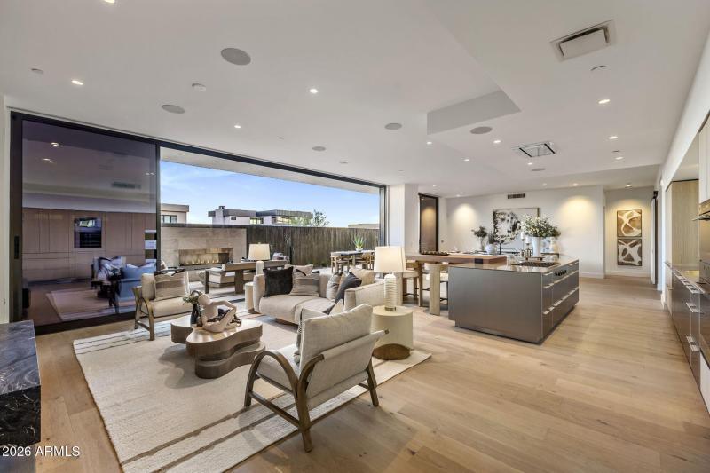 4849 N CAMELBACK RIDGE DR B108