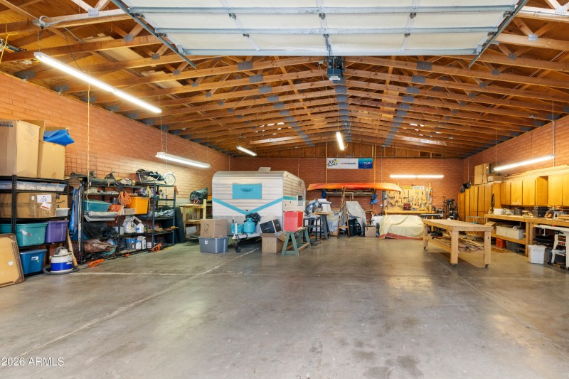 084-Garage