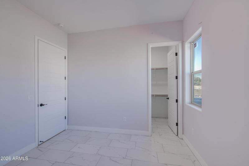 Bedroom 5-pic 2