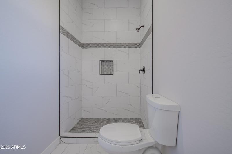 Bathroom 2-pic 2