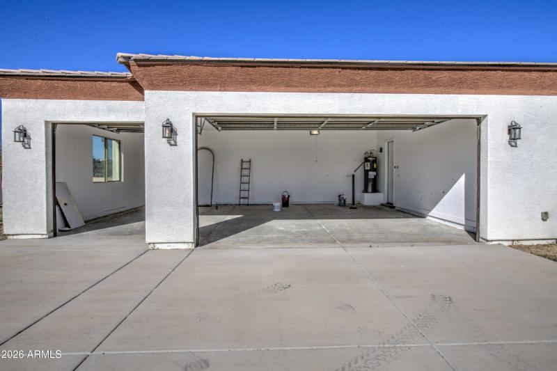 Garage 2