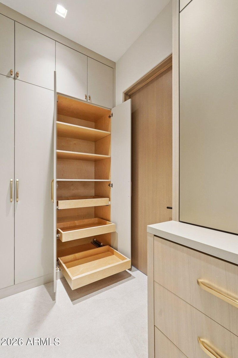 Walk in Pantry