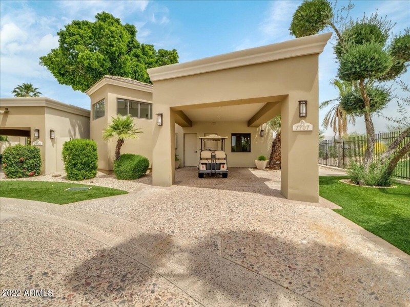 01-6000 East Camelback Road Unit7707-1