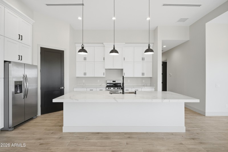 343 N 373 Rd-9