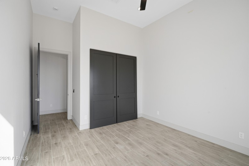 343 N 373 Rd-15