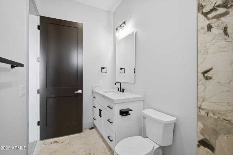343 N 373 Rd-20