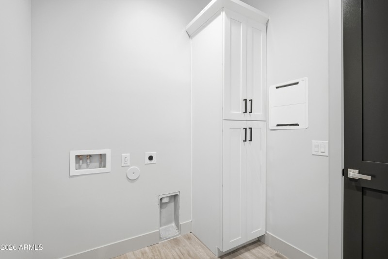343 N 373 Rd-22
