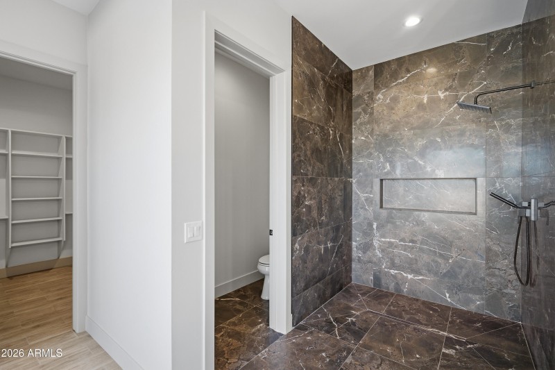 343 N 373 Rd-28