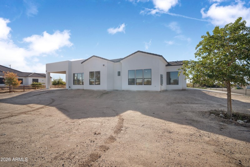 343 N 373 Rd-30