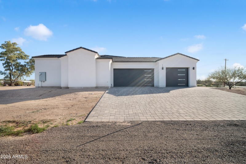 343 N 373 Rd-32