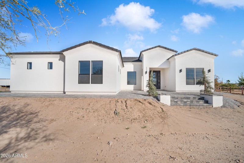 343 N 373 Rd-35