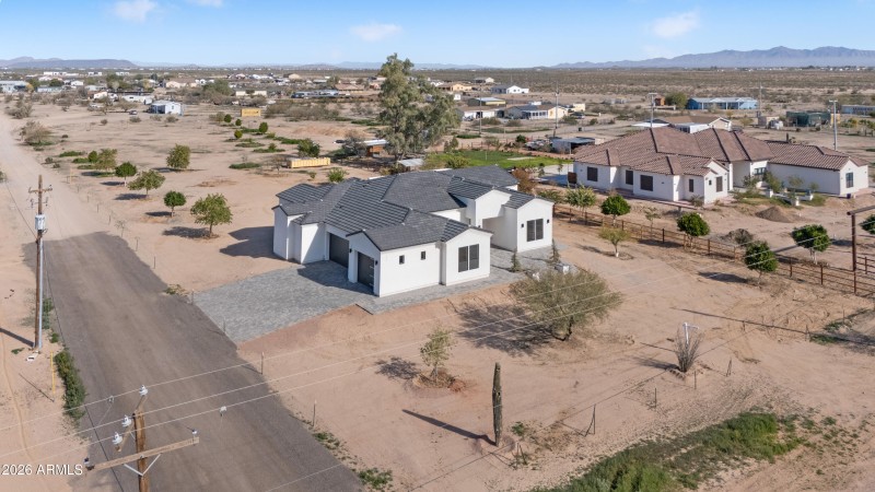 343 N 373 Rd-37
