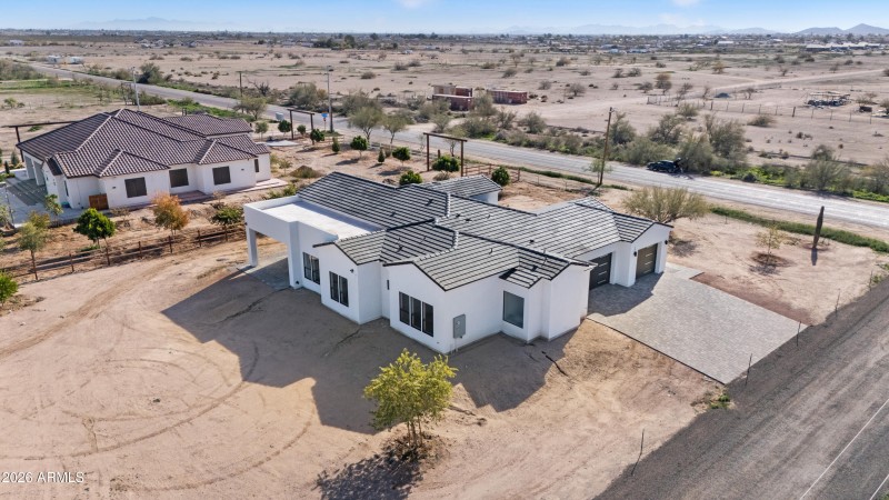 343 N 373 Rd-39