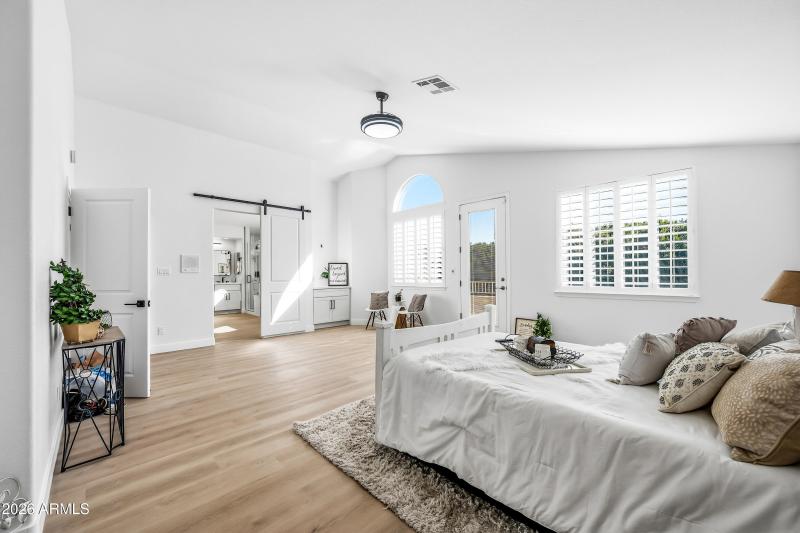 Large Master Bedroom/Sitting Area