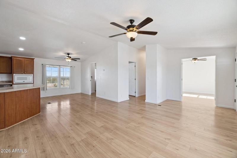 7-web-or-mls-53040-w-whirly-bird-rd