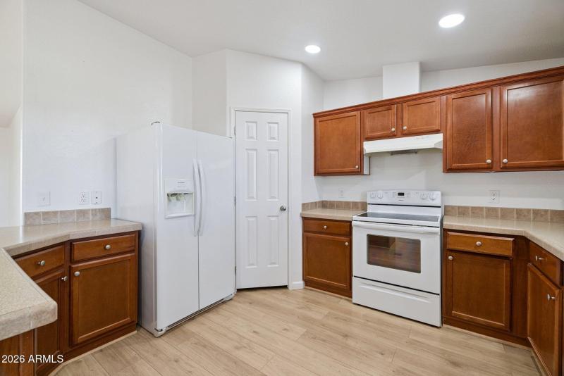 11-web-or-mls-53040-w-whirly-bird-rd