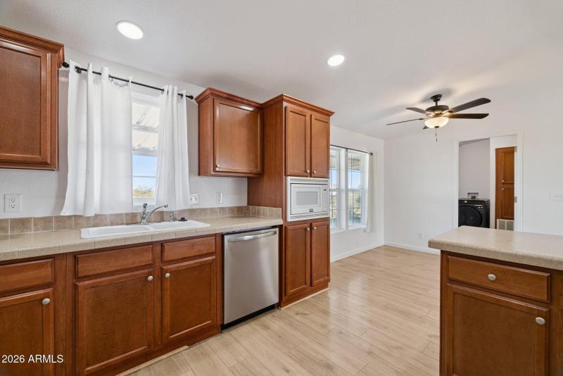 12-web-or-mls-53040-w-whirly-bird-rd