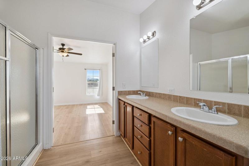 20-web-or-mls-53040-w-whirly-bird-rd