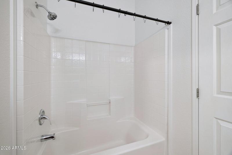 24-web-or-mls-53040-w-whirly-bird-rd