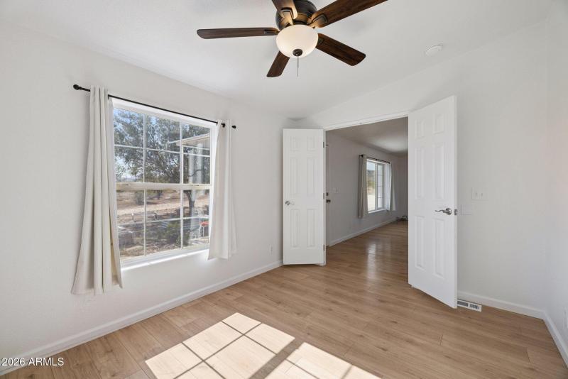 26-web-or-mls-53040-w-whirly-bird-rd