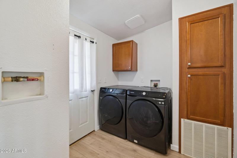 27-web-or-mls-53040-w-whirly-bird-rd