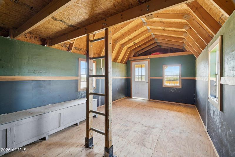 33-web-or-mls-53040-w-whirly-bird-rd