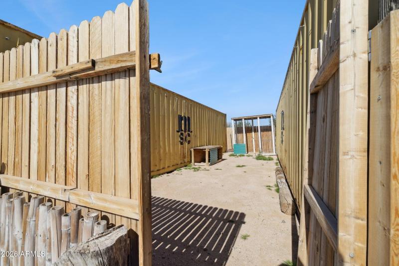 40-web-or-mls-53040-w-whirly-bird-rd