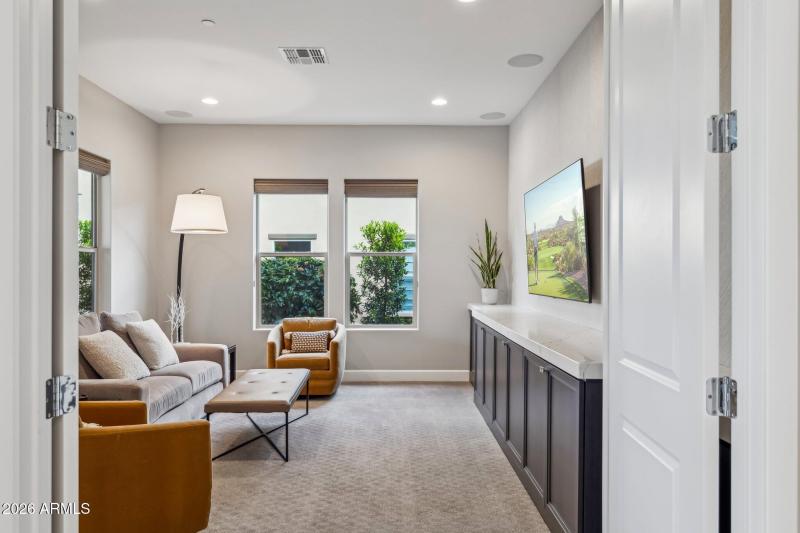 18-web-or-mls-17964-e-wolf-tree-ln