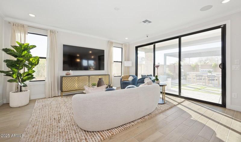 172745_Honeysuckle Trail_Hampton_Great R