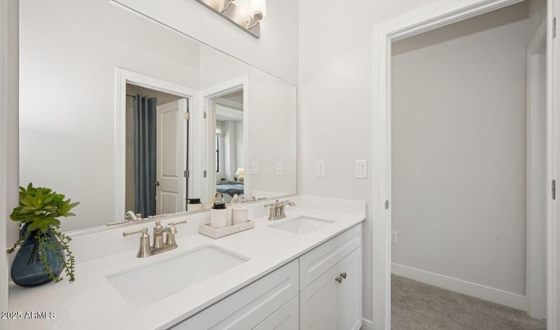 172783_Honeysuckle Trail_Hampton_Hall Ba