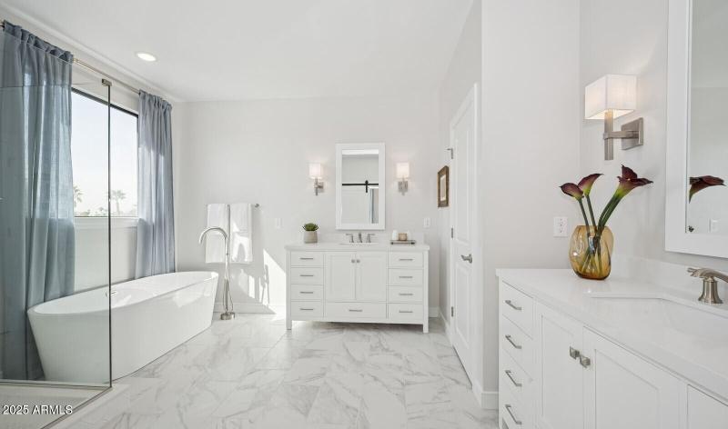 172775_Honeysuckle Trail_Hampton_Primary