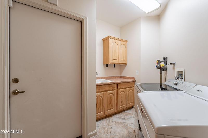 Laundry room with Storage