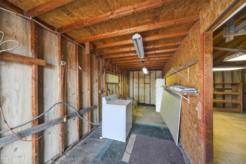 Exterior - 443 N Calle Quarto-10