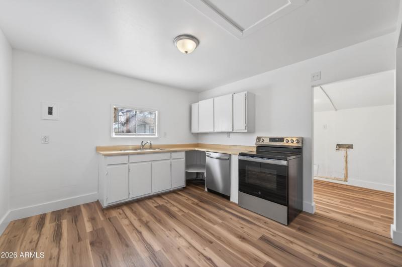 Interior Casita - 443 N Calle Quarto-2